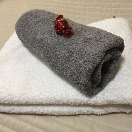 No Smoking, Cozy Apartment In Top Location 15 Min To Center Wina Bagian luar foto