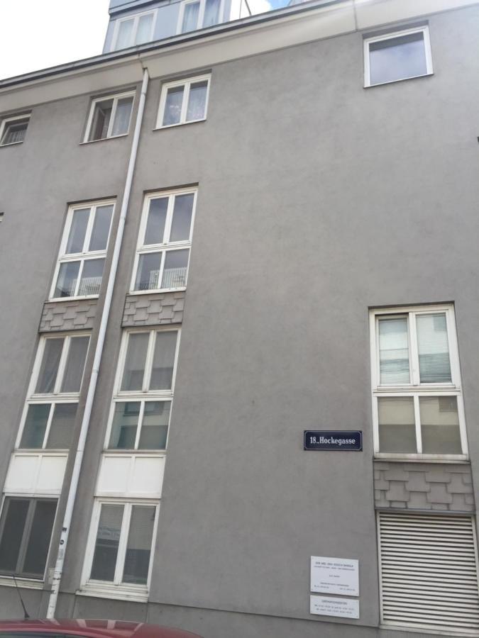 No Smoking, Cozy Apartment In Top Location 15 Min To Center Wina Bagian luar foto
