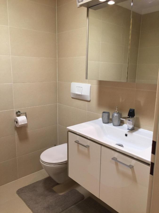No Smoking, Cozy Apartment In Top Location 15 Min To Center Wina Bagian luar foto